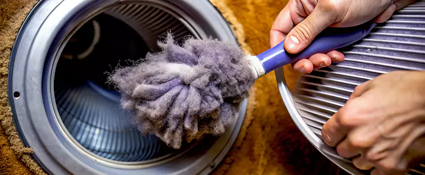 Signs Of A Clogged Dryer Lint Trap in Racine, Quebec
